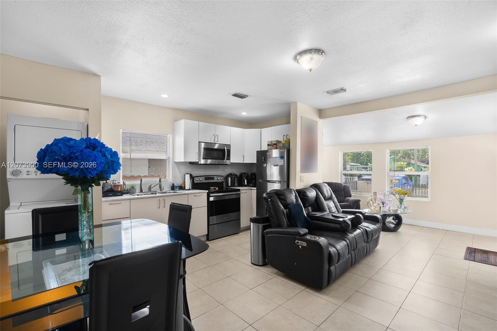 3073 NW 59th St, Miami FL 33142 photo 4