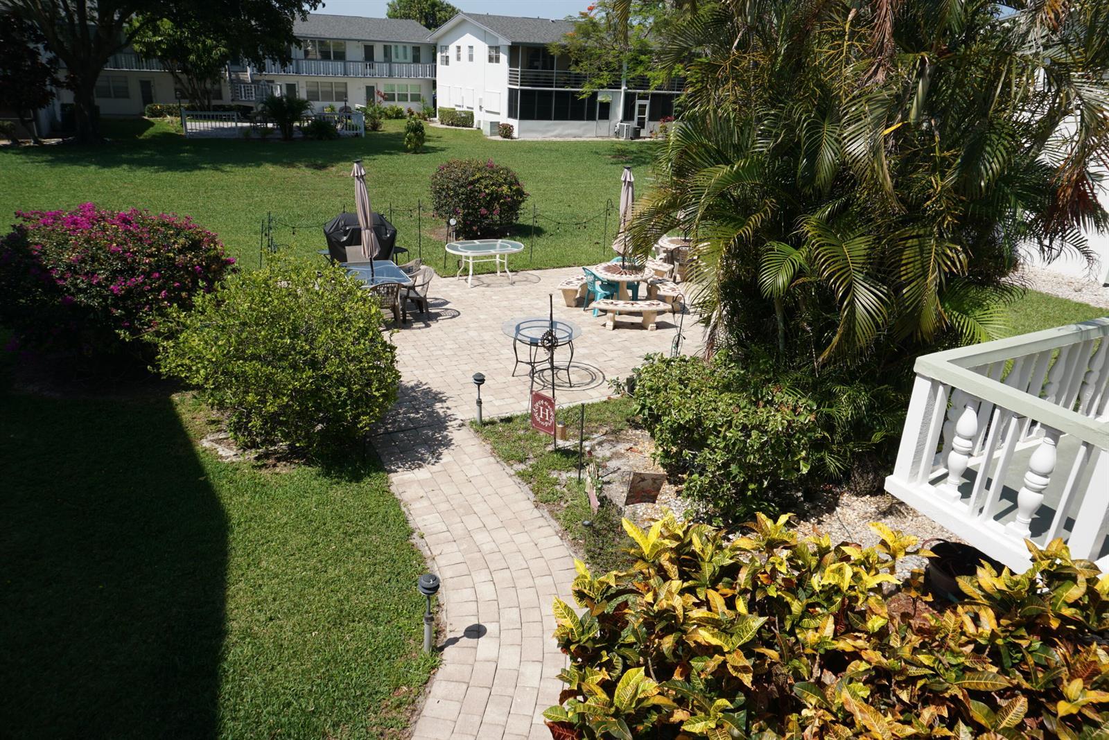 202 Andover H, West Palm Beach FL 33417