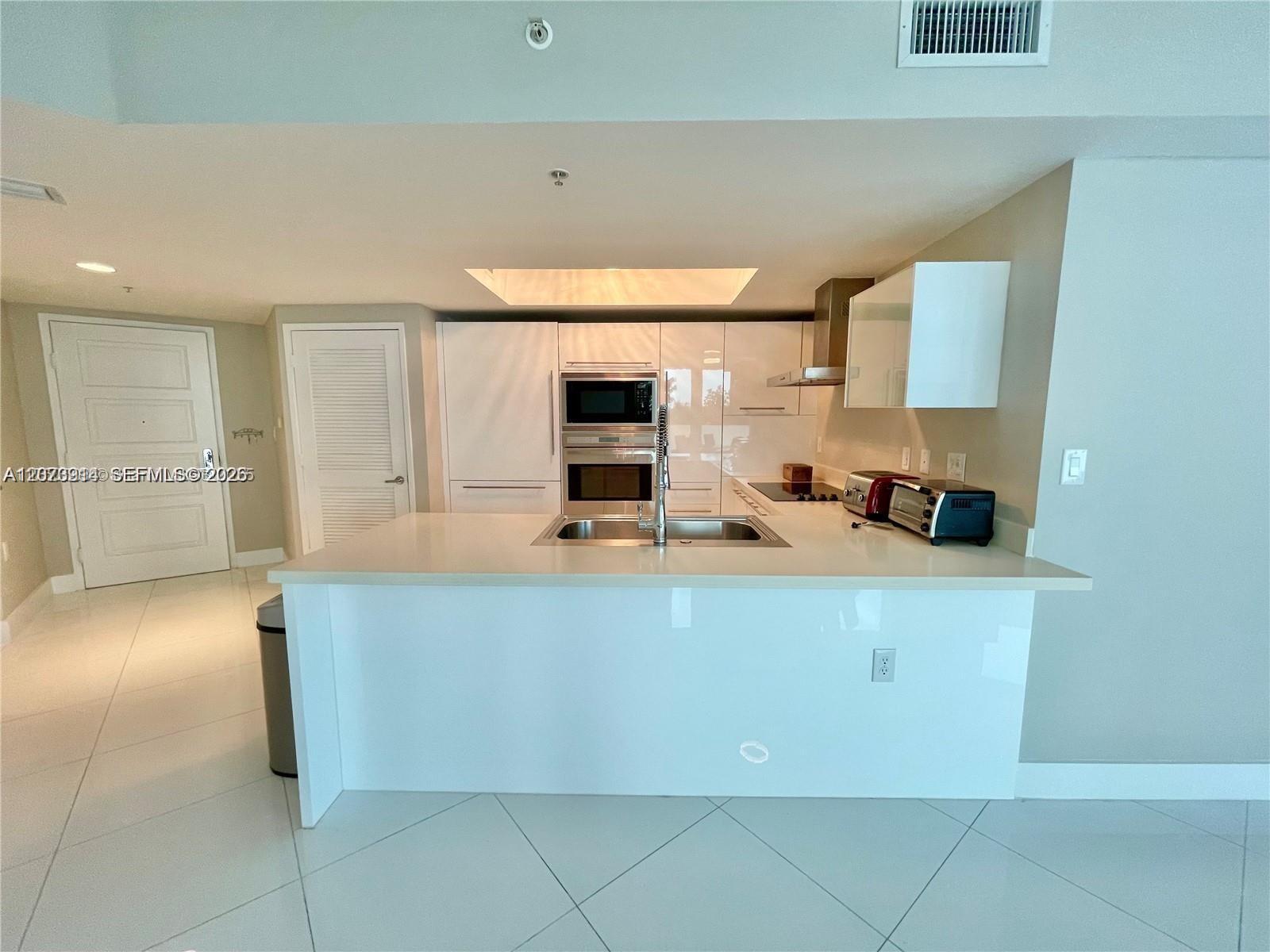 150 Sunny Isles Blvd # 501, Sunny Isles Beach FL 33160 photo 4