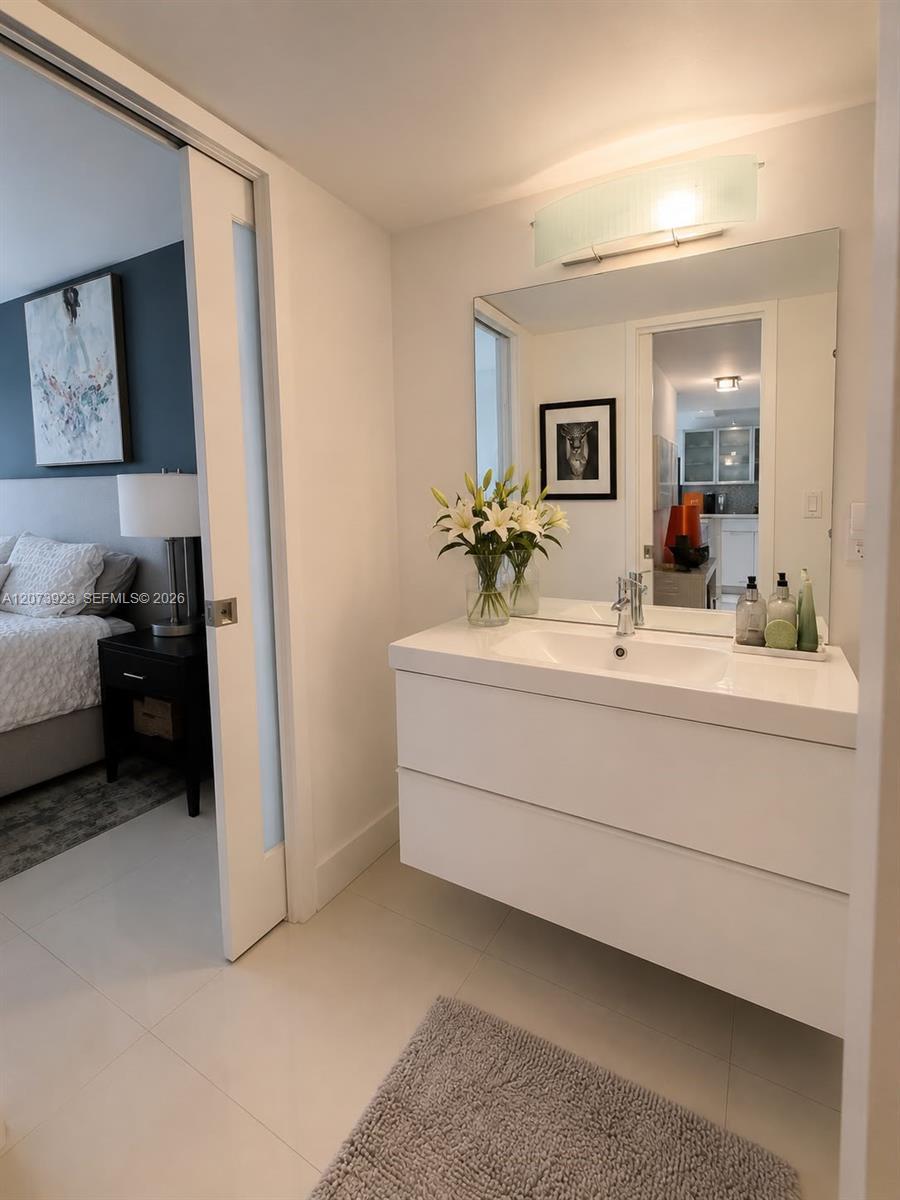465 Ocean Dr # 219, Miami Beach FL 33139 photo 5