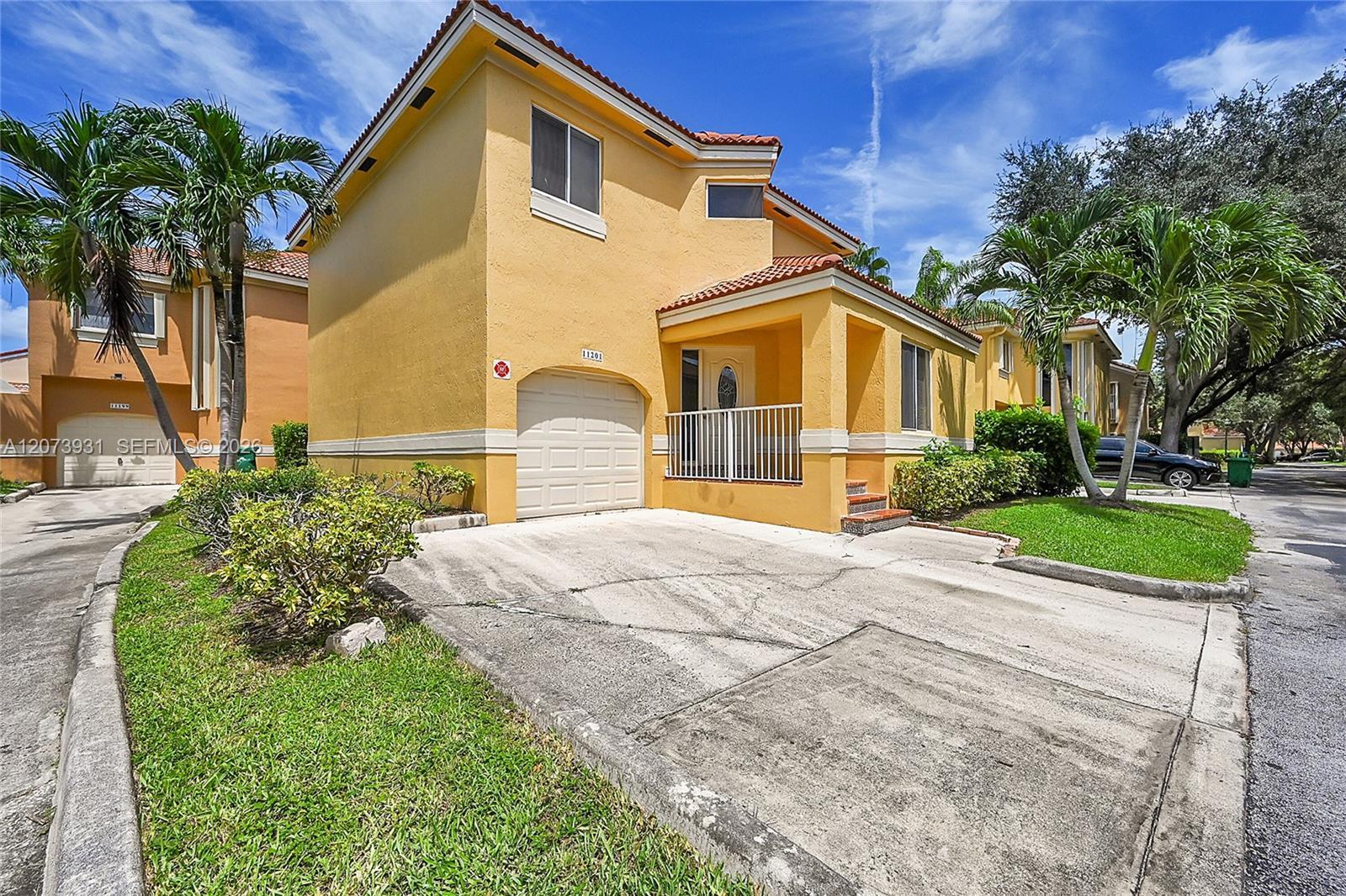 11201 Lakeview Dr # M, Coral Springs FL 33071 photo 3