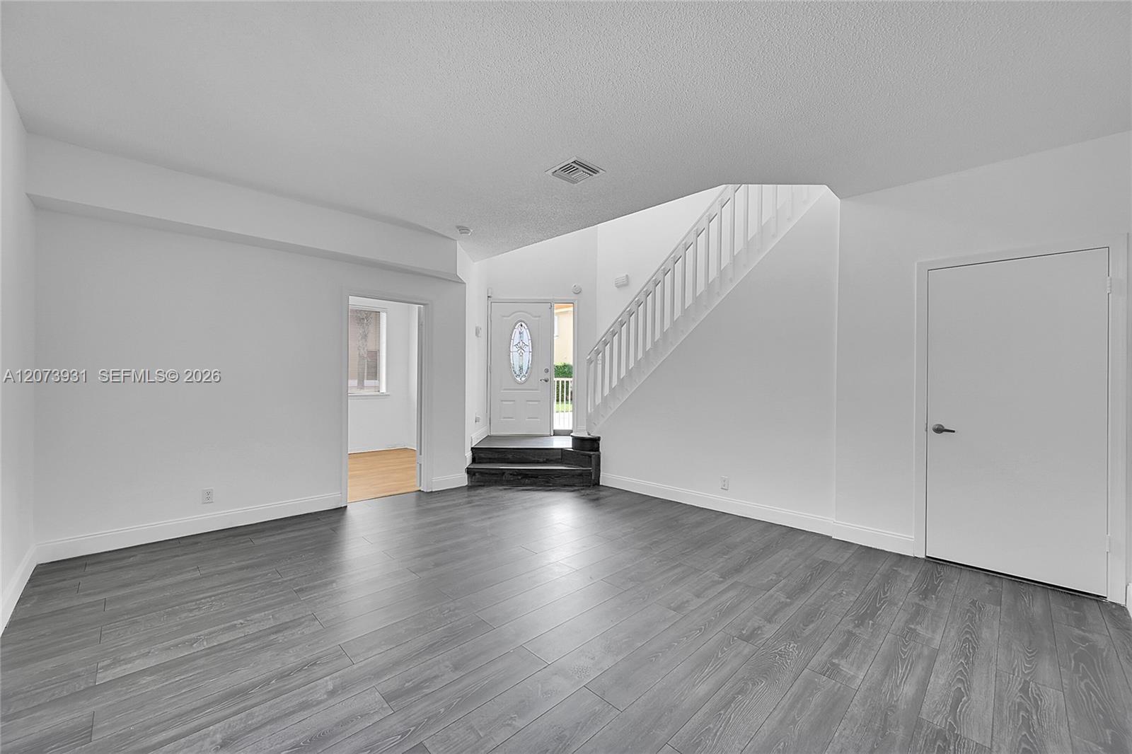 11201 Lakeview Dr # M, Coral Springs FL 33071 photo 4
