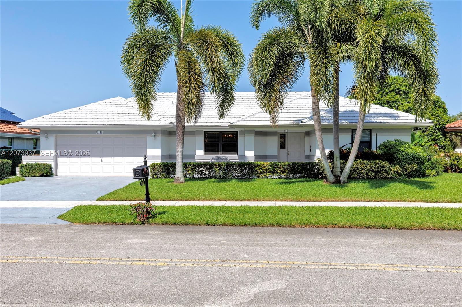 2140 SW 97th Ln, Davie FL 33324