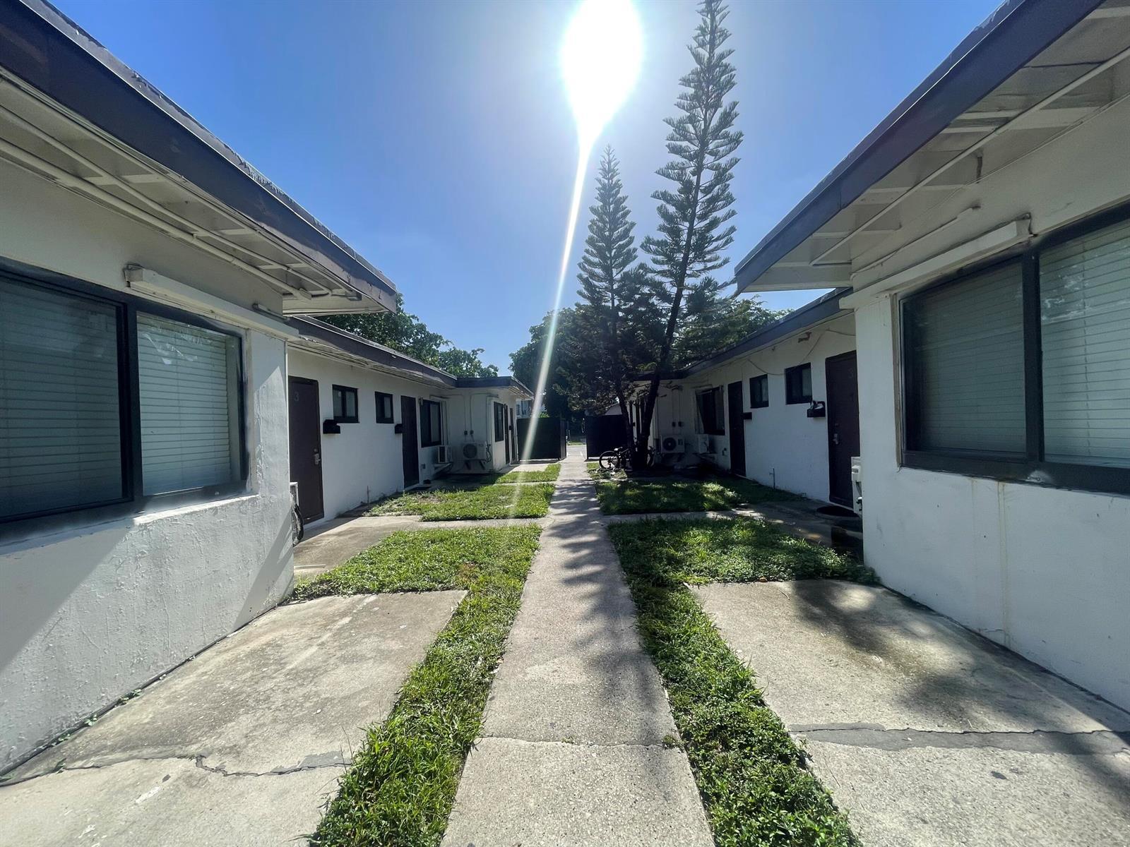 841 NW 5TH Avenue # 3, Pompano Beach FL 33060 photo 2