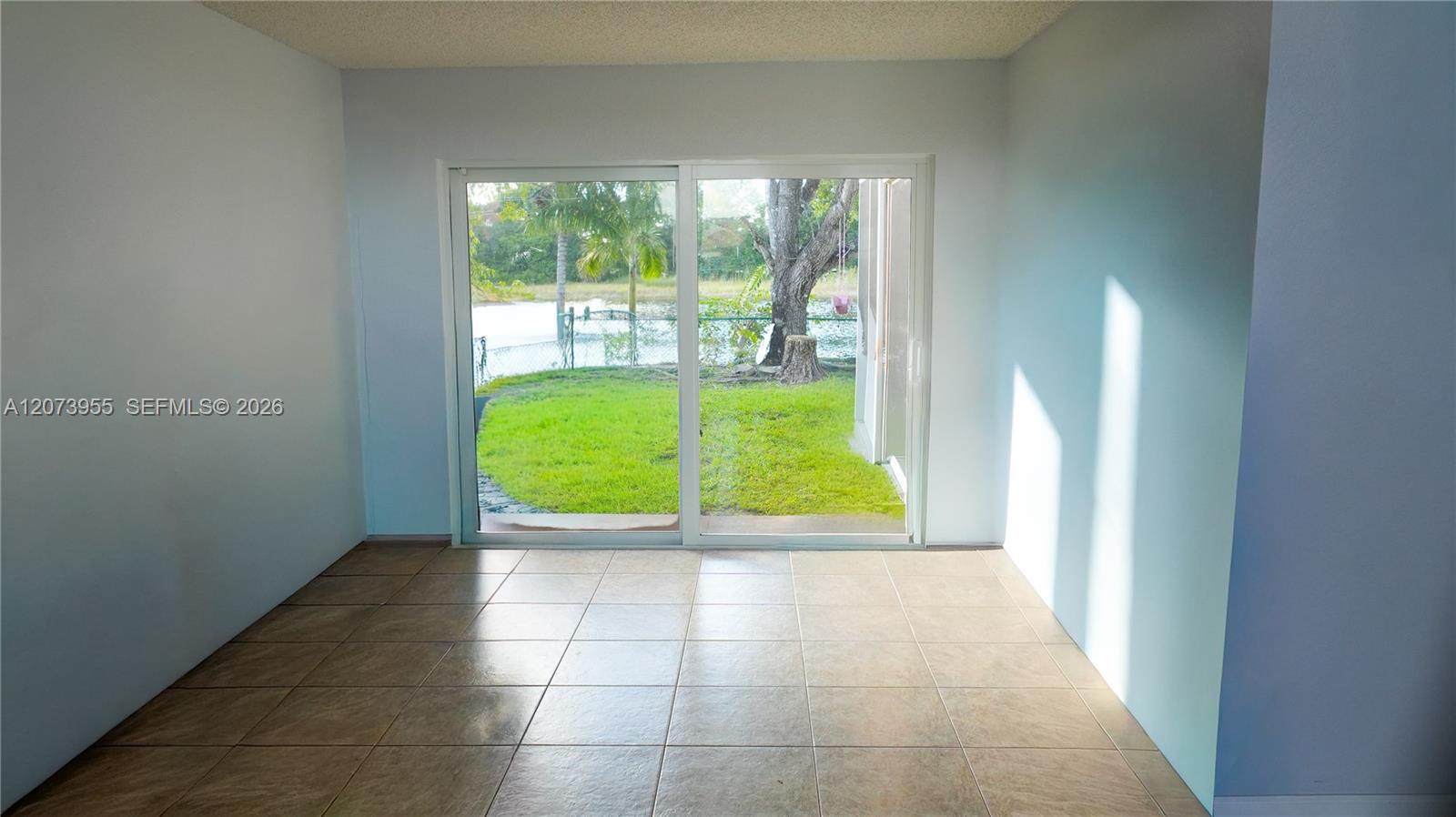 1308 SW 181st Ave, Pembroke Pines FL 33029 photo 4