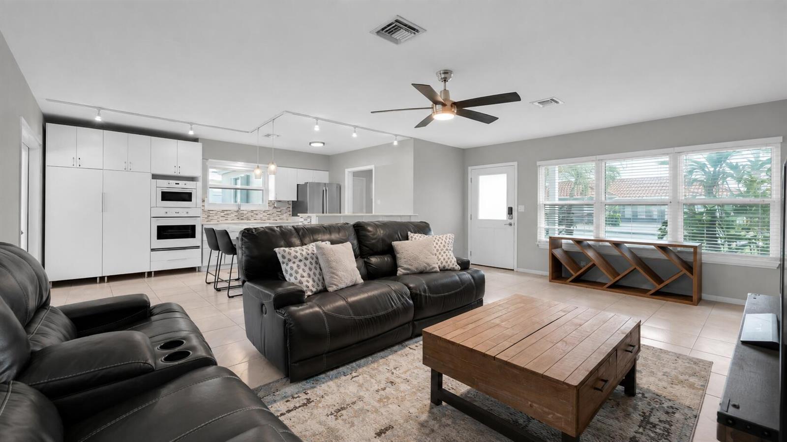 935 Nautilus Isle, Dania Beach FL 33004 photo 4