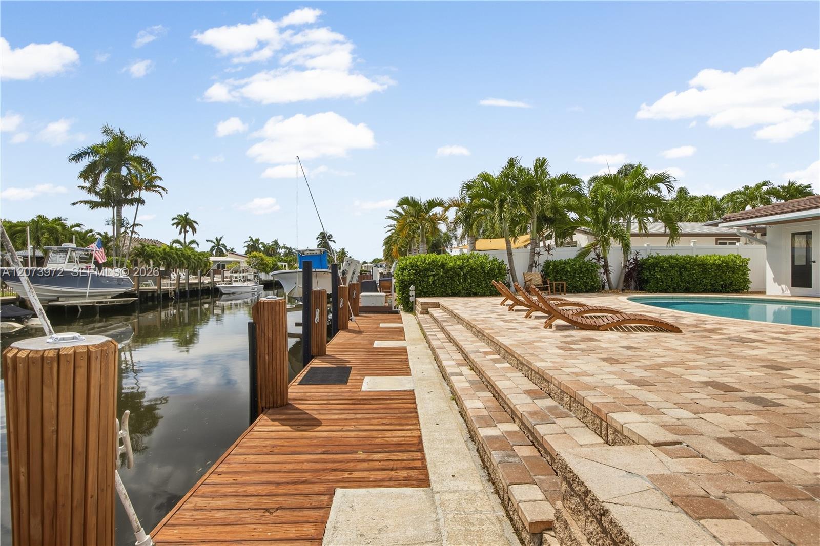 800 SE 3rd Ter, Pompano Beach FL 33060 photo 2