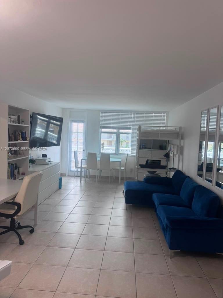 1913 S Ocean Dr # 422, Hallandale Beach FL 33009 photo 4
