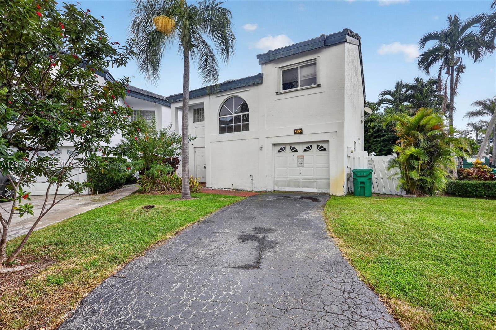 253 NE 211th Ter, Miami FL 33179 photo 3
