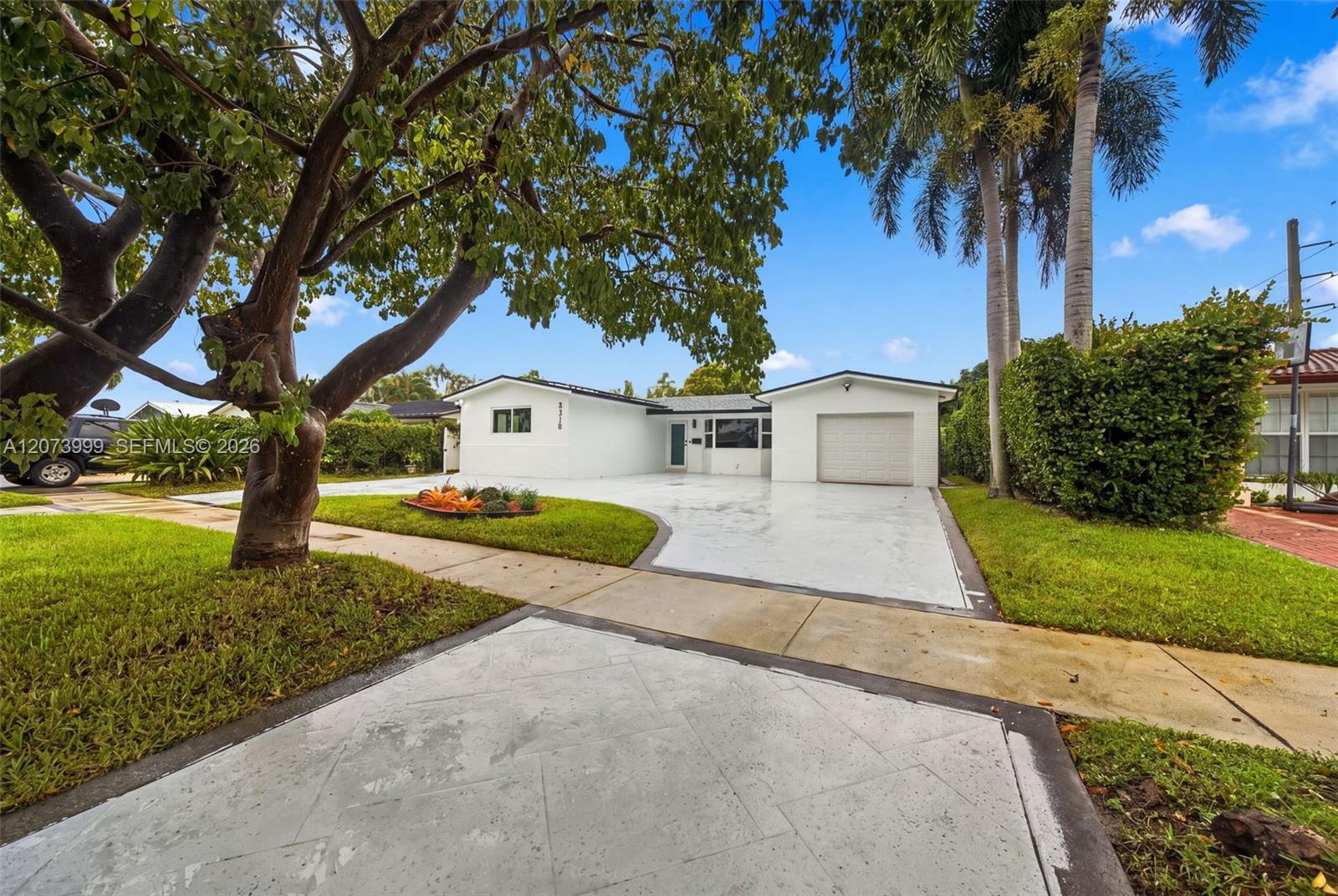 5518 Mckinley St, Hollywood FL 33021 photo 3