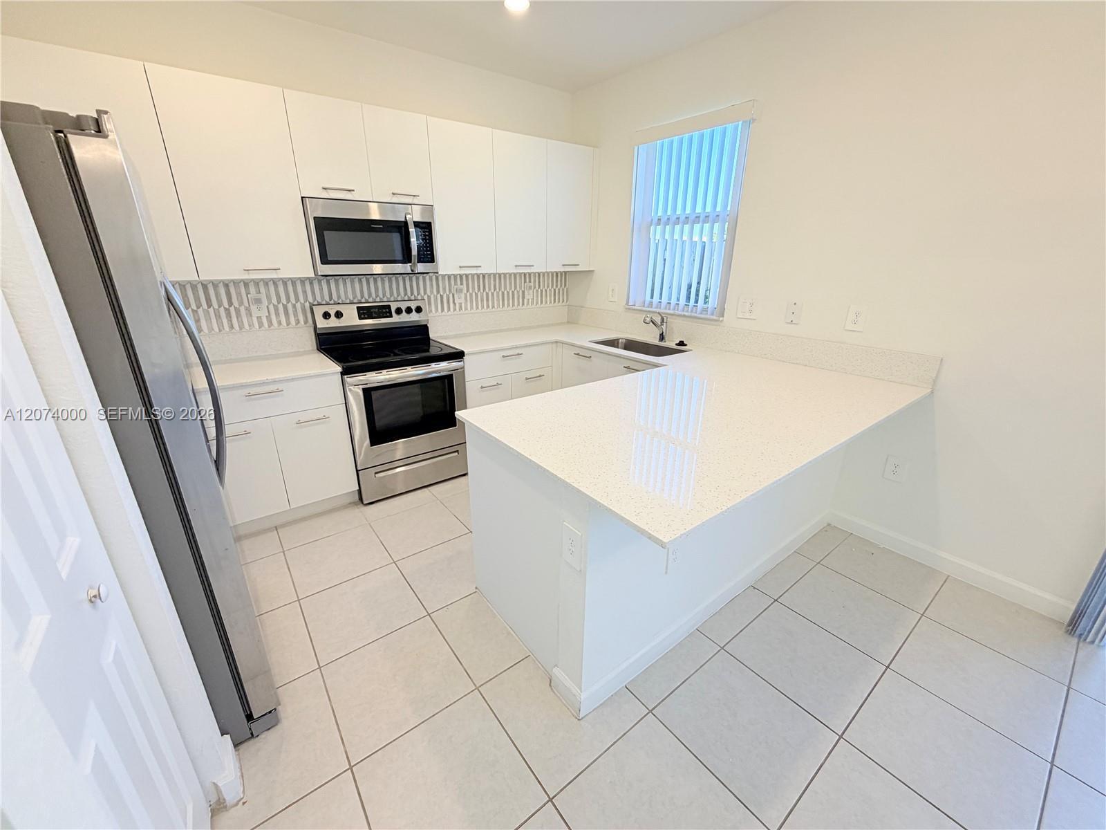 12432 NW 23rd Ct, Miami FL 33167 photo 4