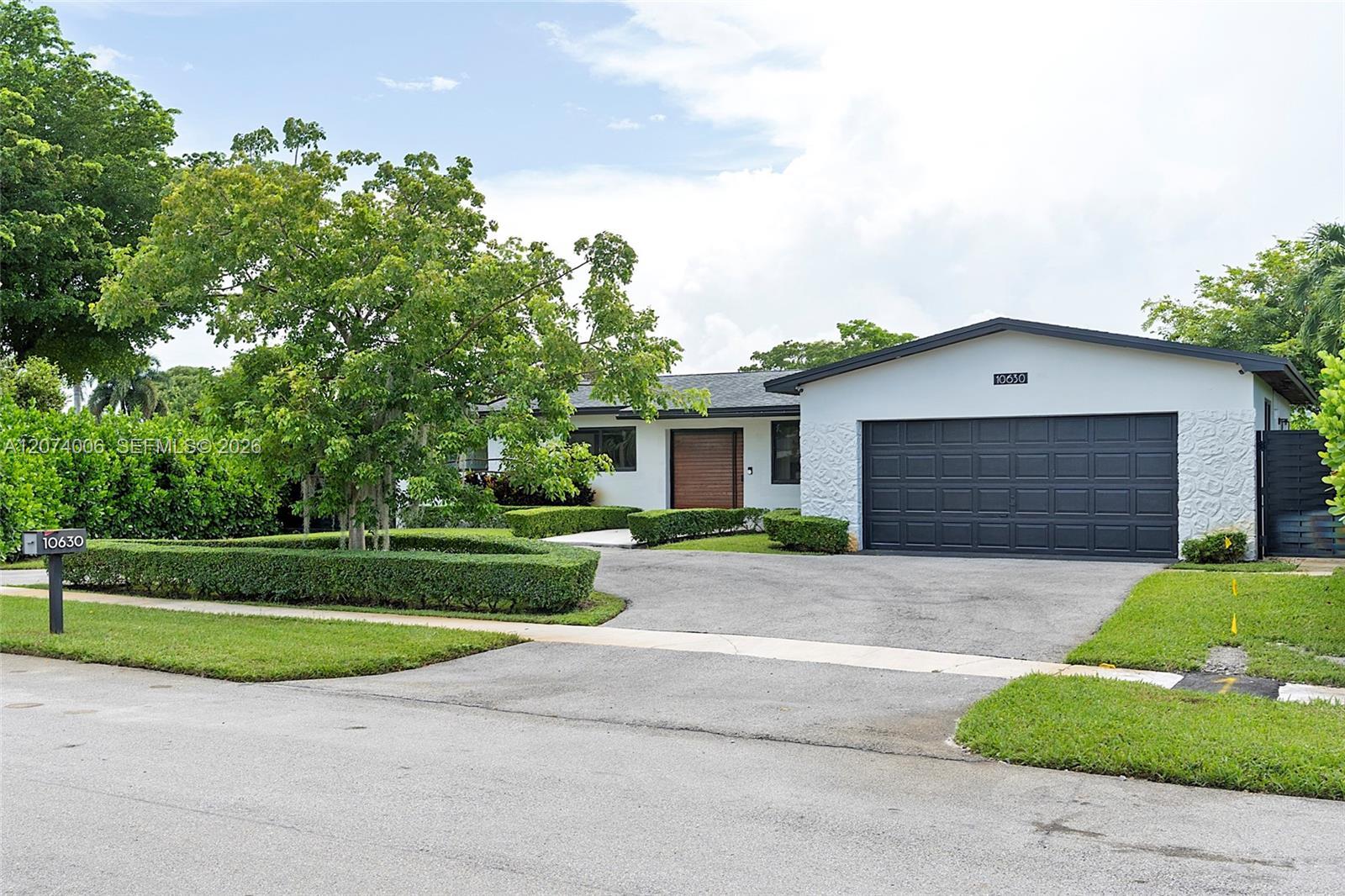 10630 NW 19th Pl, Pembroke Pines FL 33026