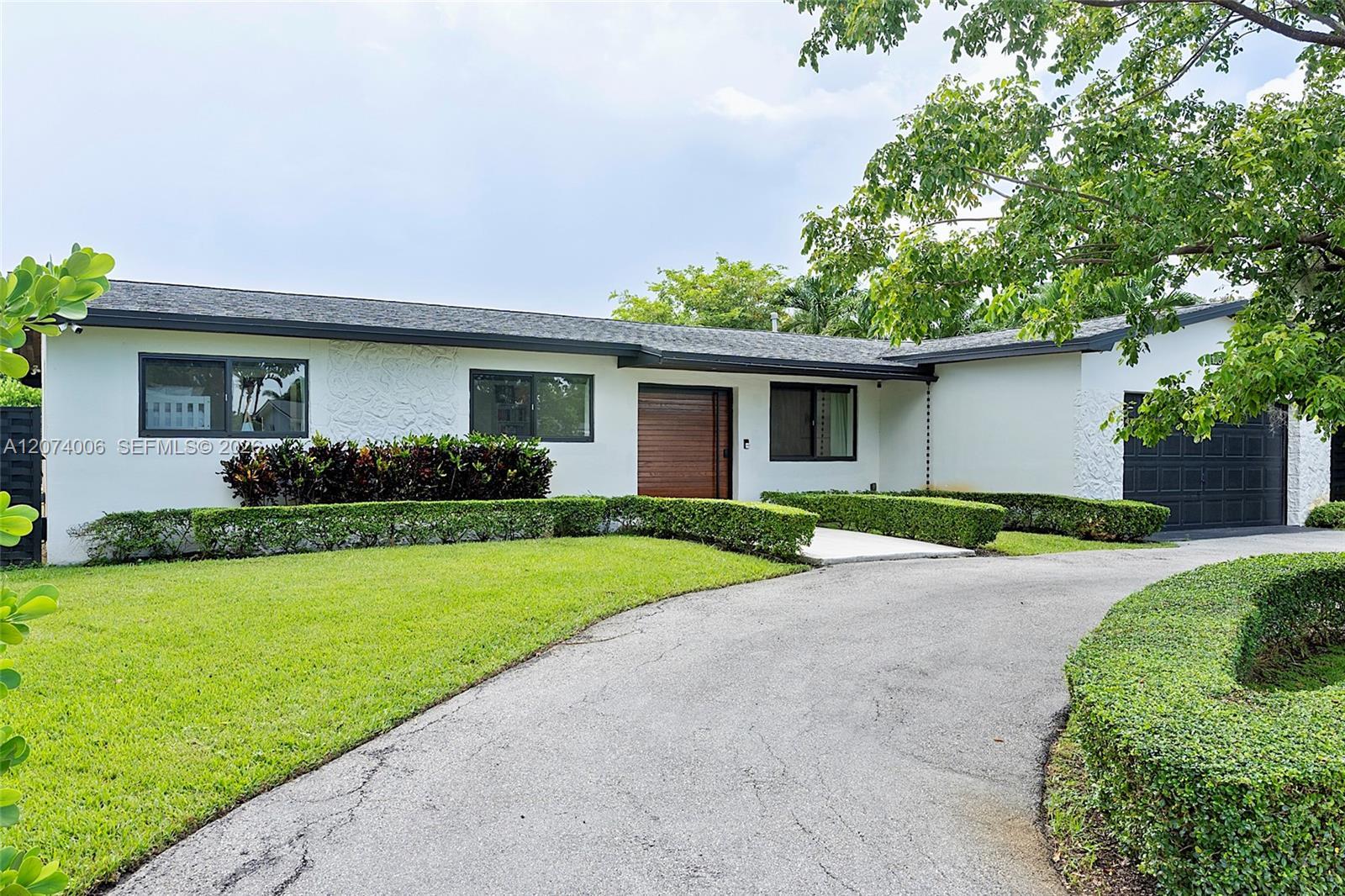 10630 NW 19th Pl, Pembroke Pines FL 33026 photo 4