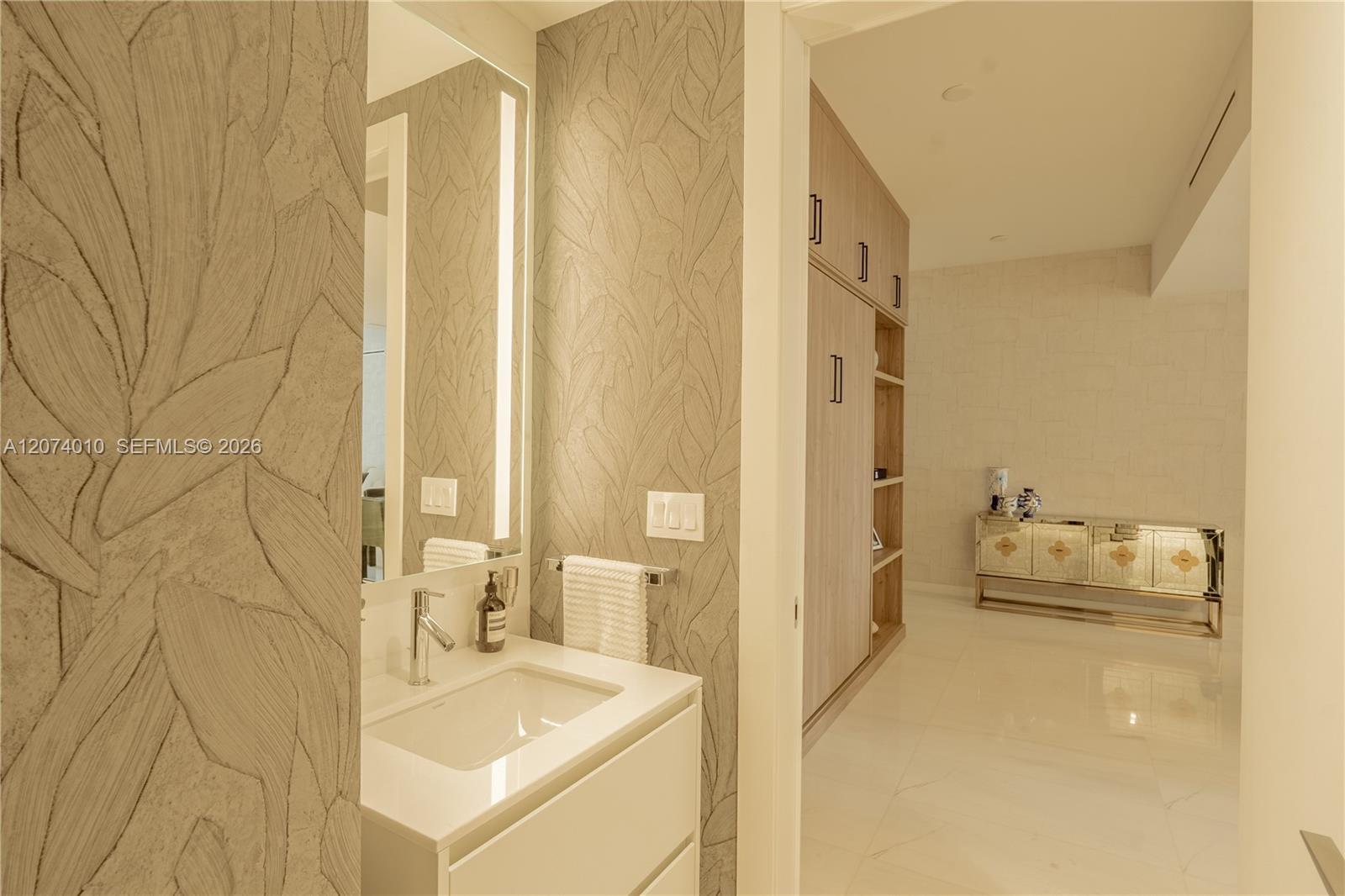 300 Biscayne Boulevard Way # 3109W, Miami FL 33131 photo 5