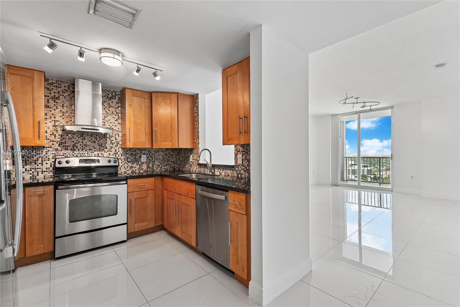 1250 S Miami Ave # 2109, Miami FL 33130 photo 2