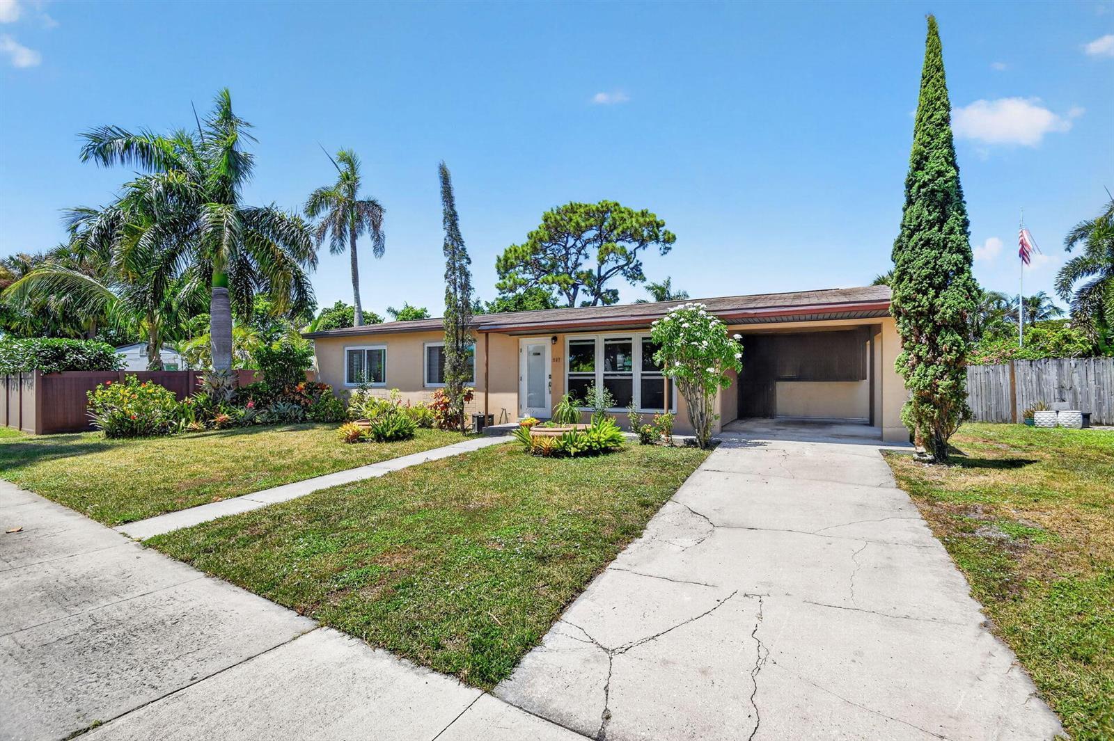 907 WRIGHT Drive, FL 33461 photo 3