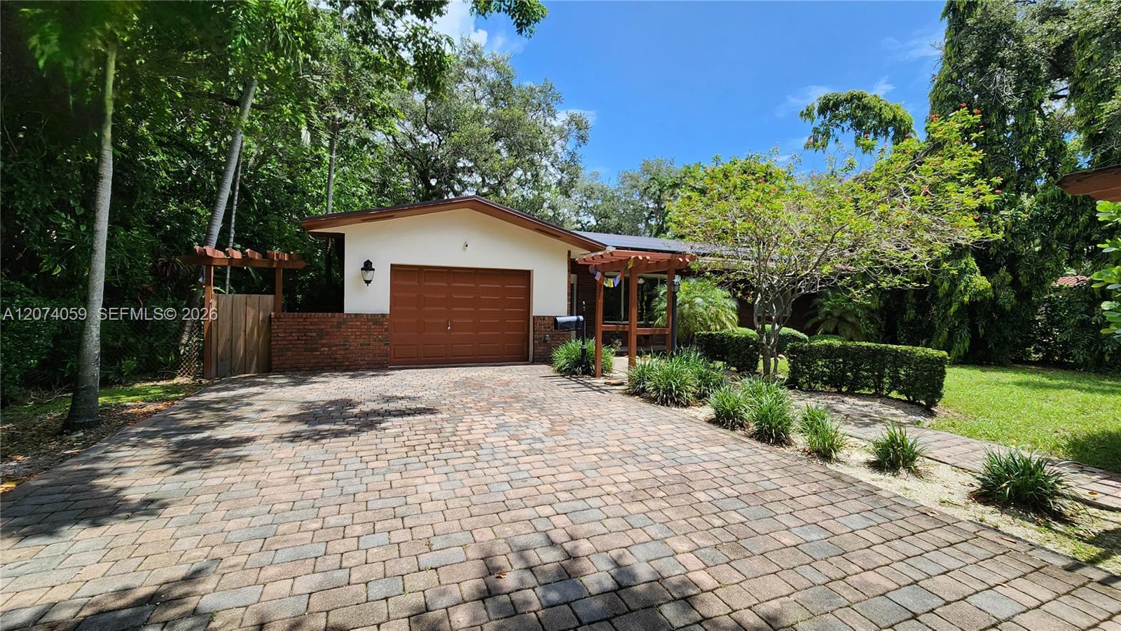 391 NE 131st St, North Miami FL 33161 photo 2