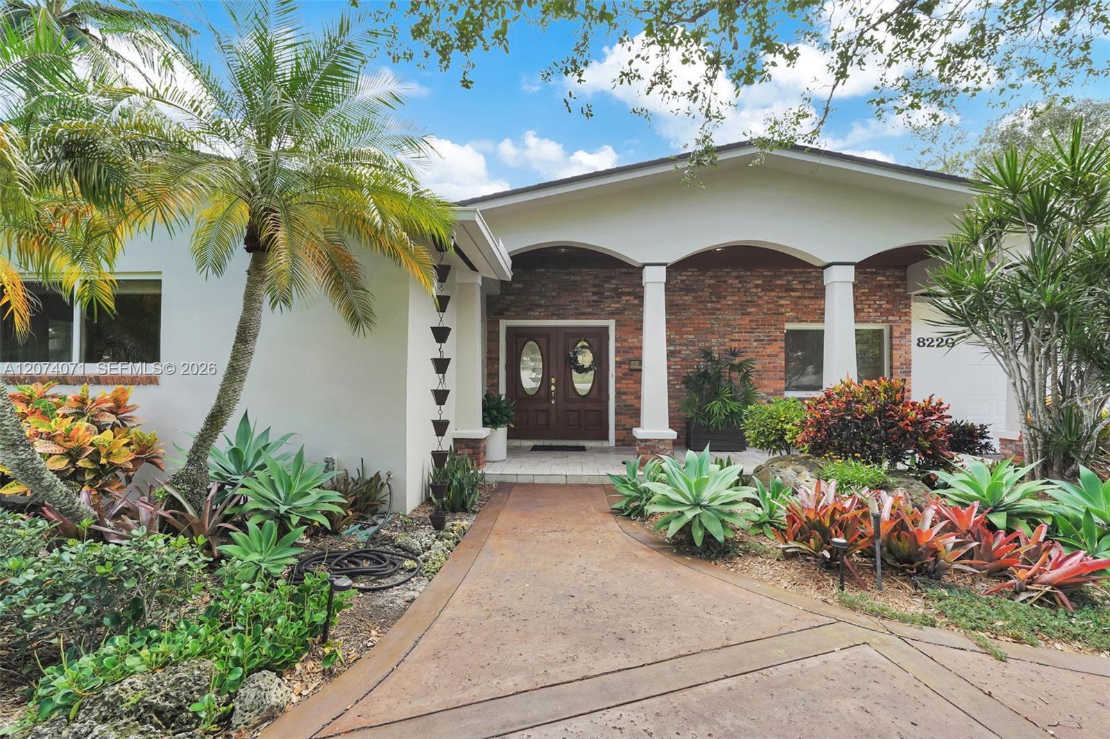 8220 SW 162nd St, Palmetto Bay FL 33157