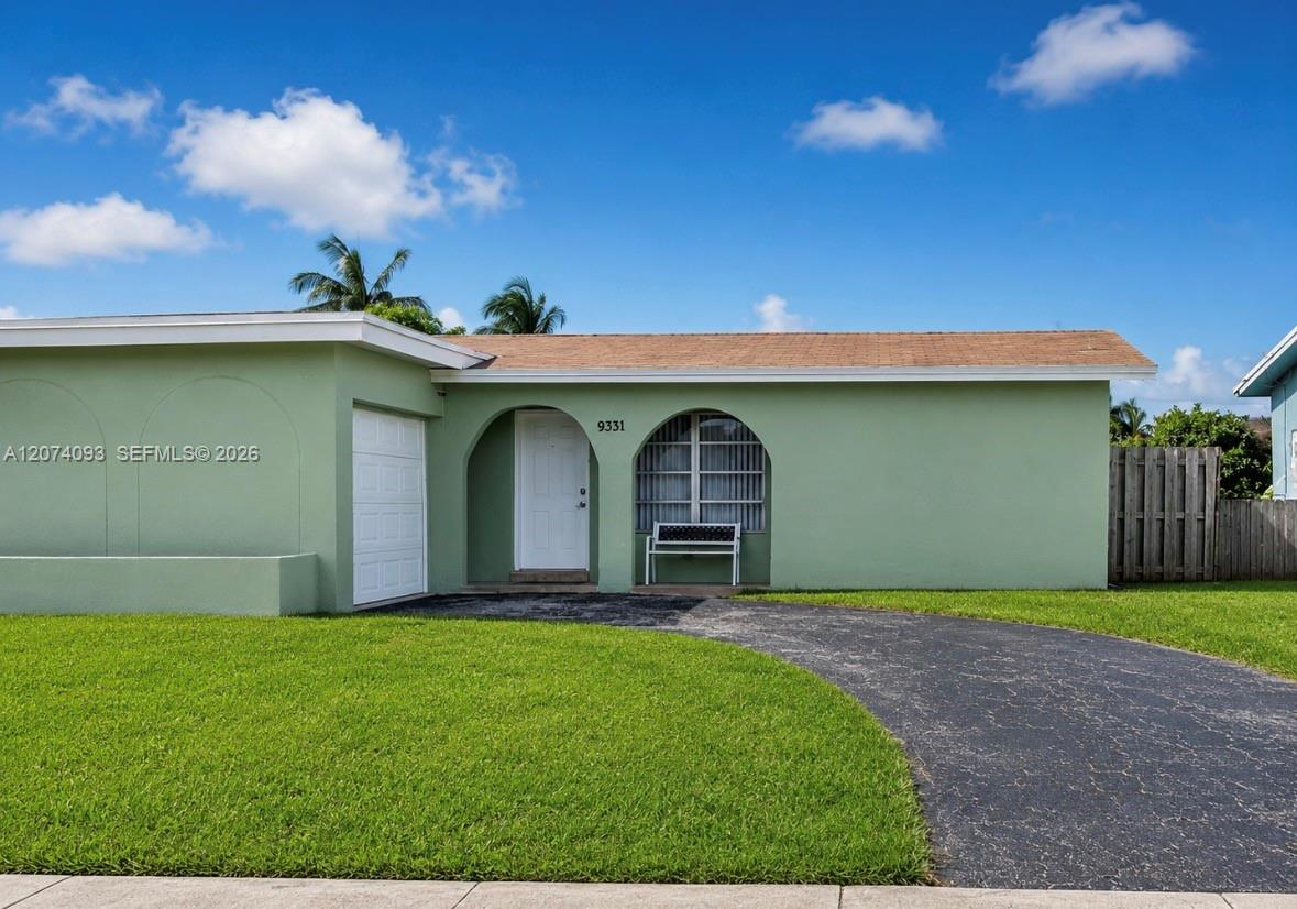 9331 NW 24th Pl, Sunrise FL 33322