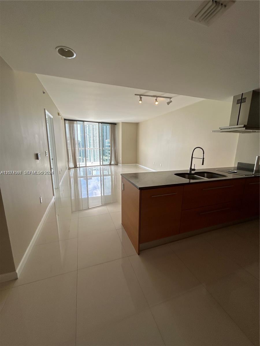 495 Brickell Ave # 3609, Miami FL 33131 photo 4
