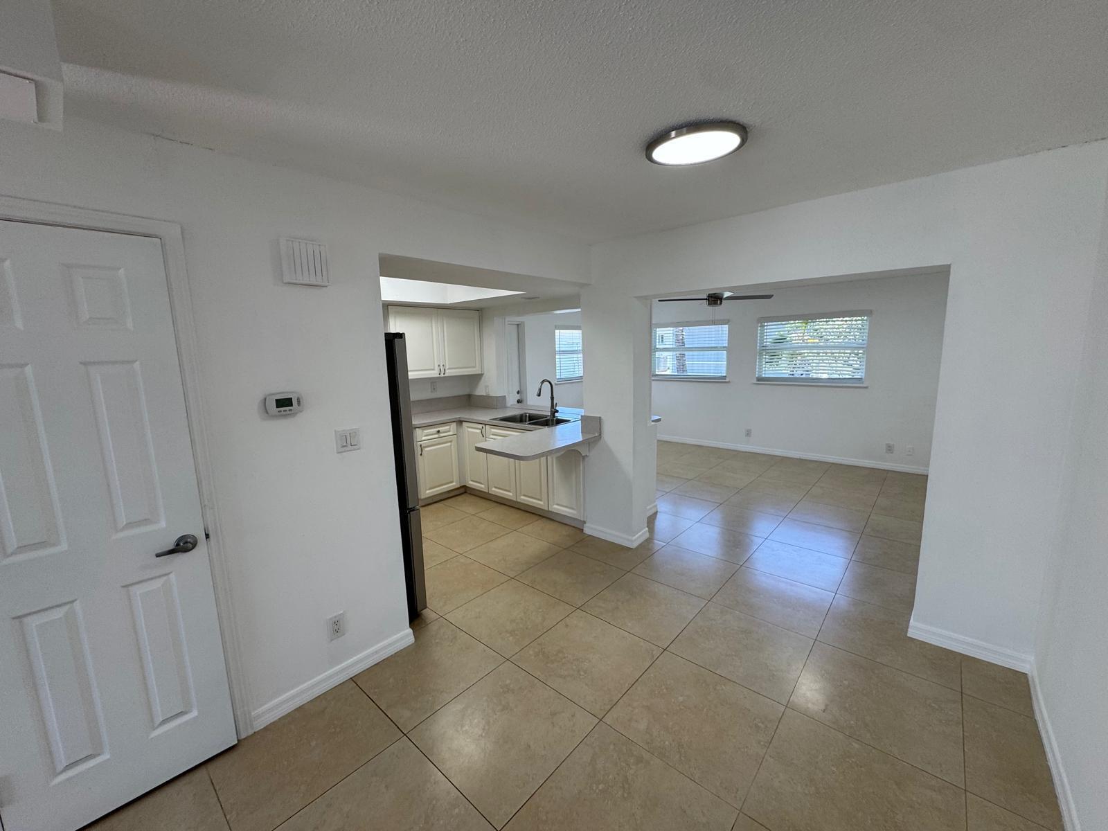 4717 NW 49TH Place, Tamarac FL 33319 photo 4