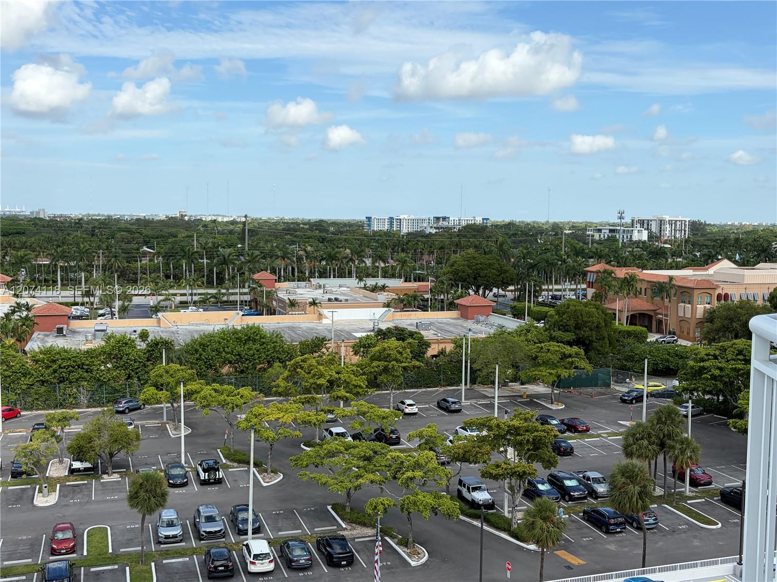 18011 Biscayne Blvd # 905, Aventura FL 33160 photo 2