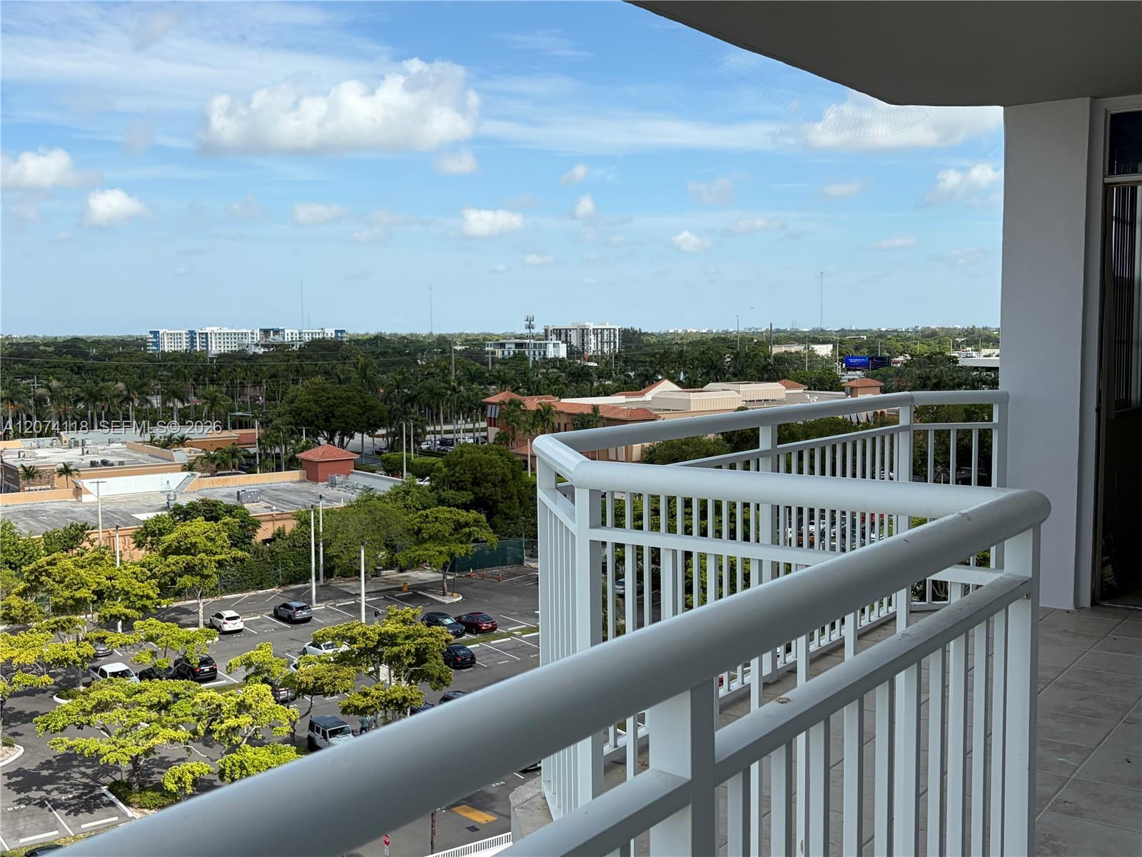 18011 Biscayne Blvd # 905, Aventura FL 33160 photo 4