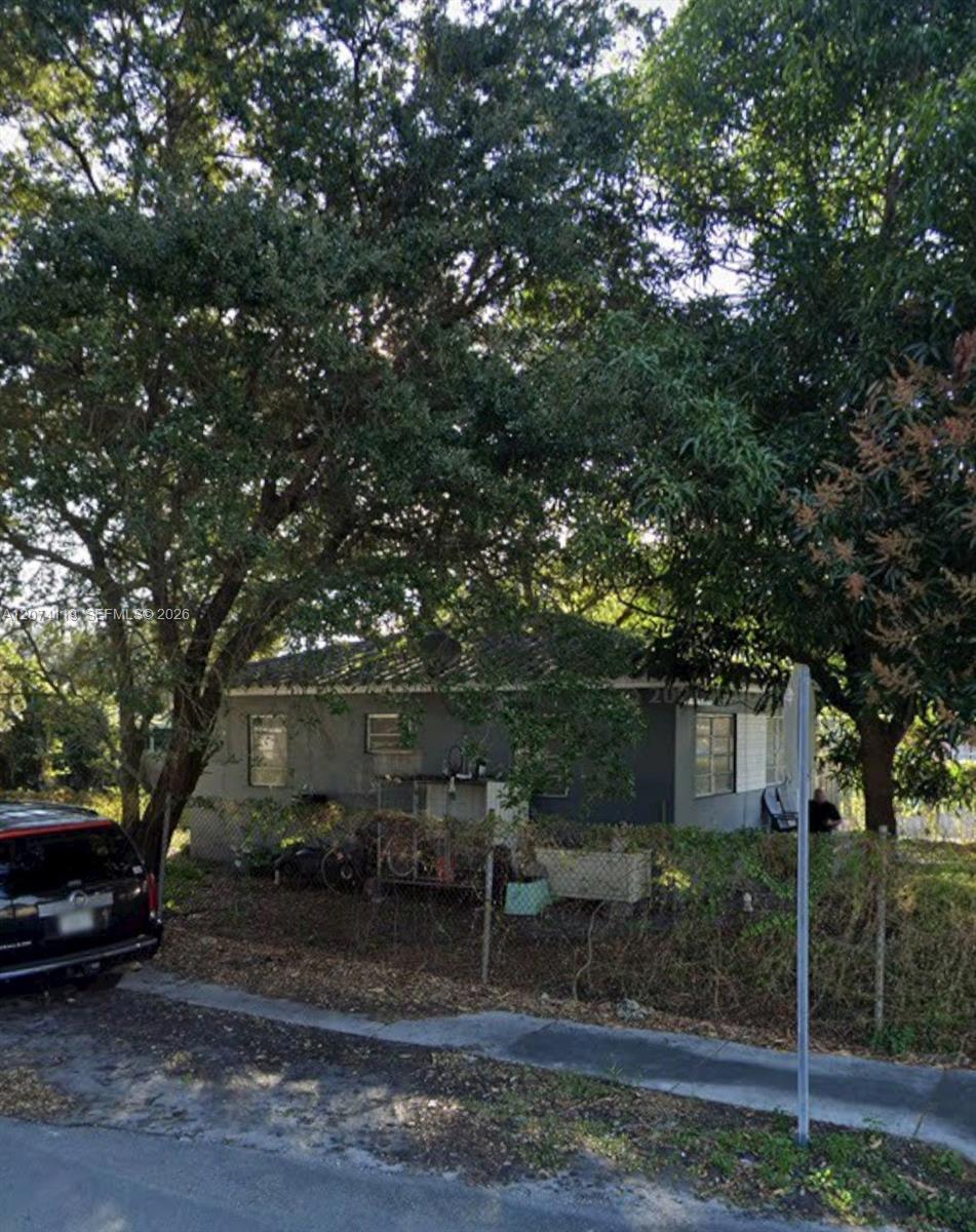 3300 NW 50th St, Miami FL 33142