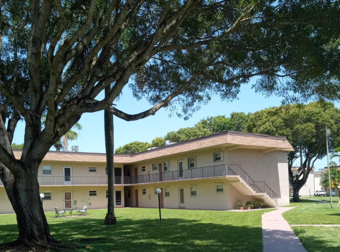 750 Lori Drive # 224, Palm Springs FL 33461