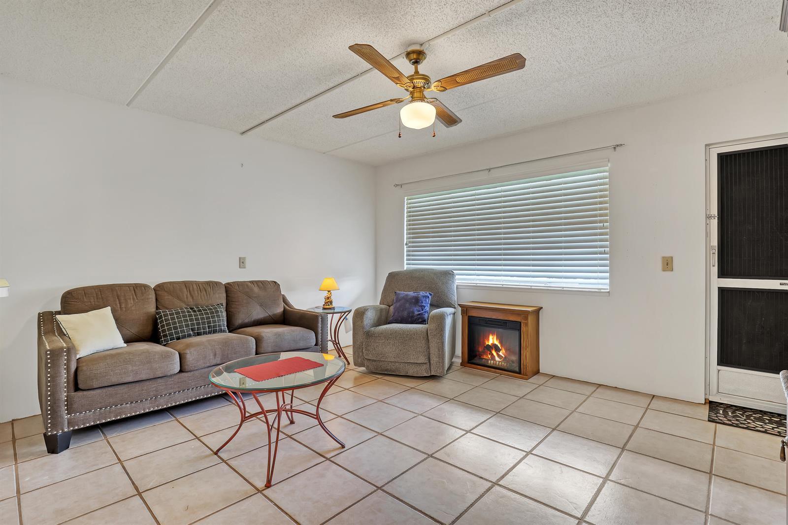 400 VILLAGE GREEN Circle W # 117, Palm Springs FL 33461 photo 5
