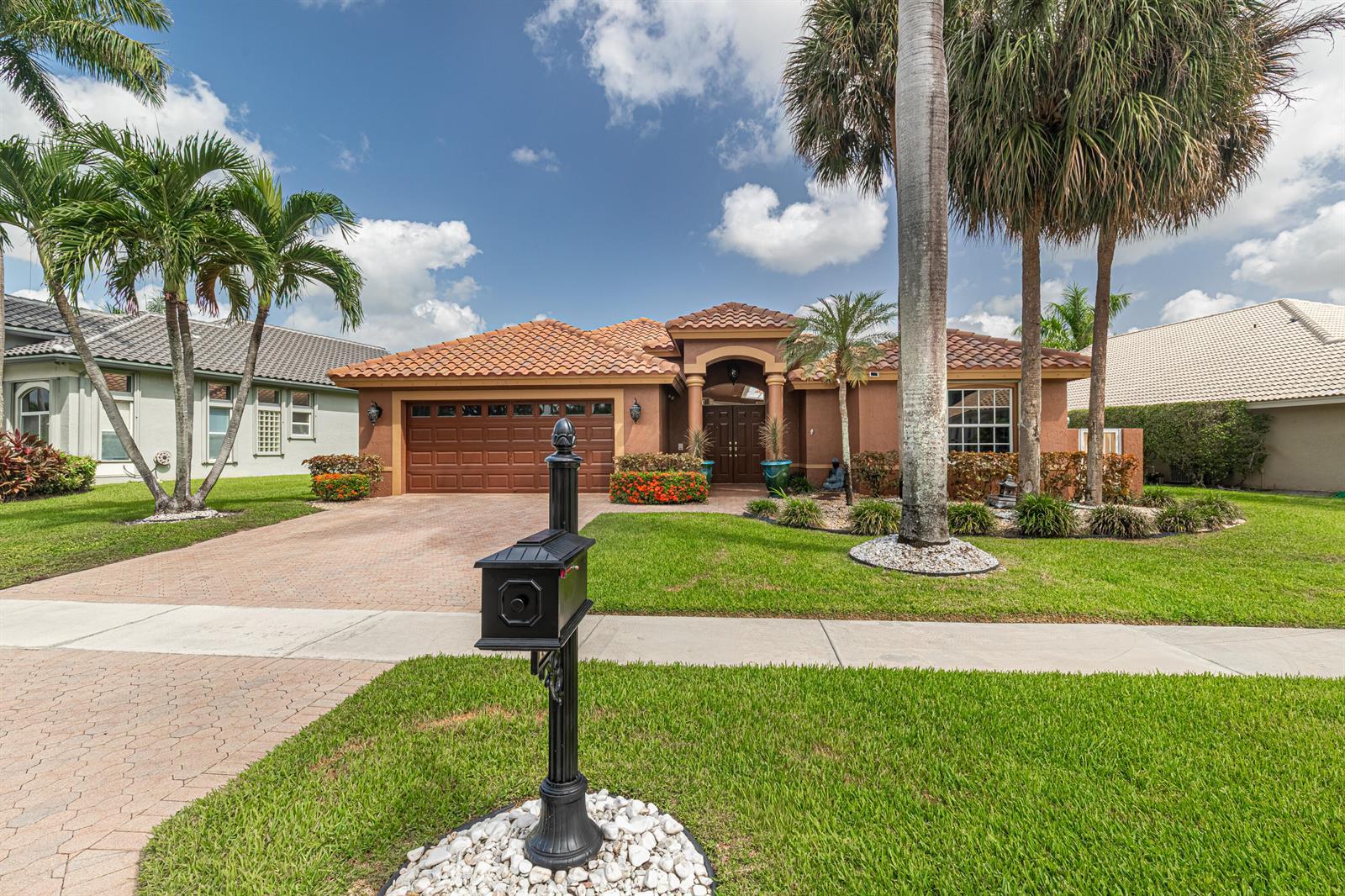 10599 SAINT THOMAS Drive, Boca Raton FL 33498 photo 3