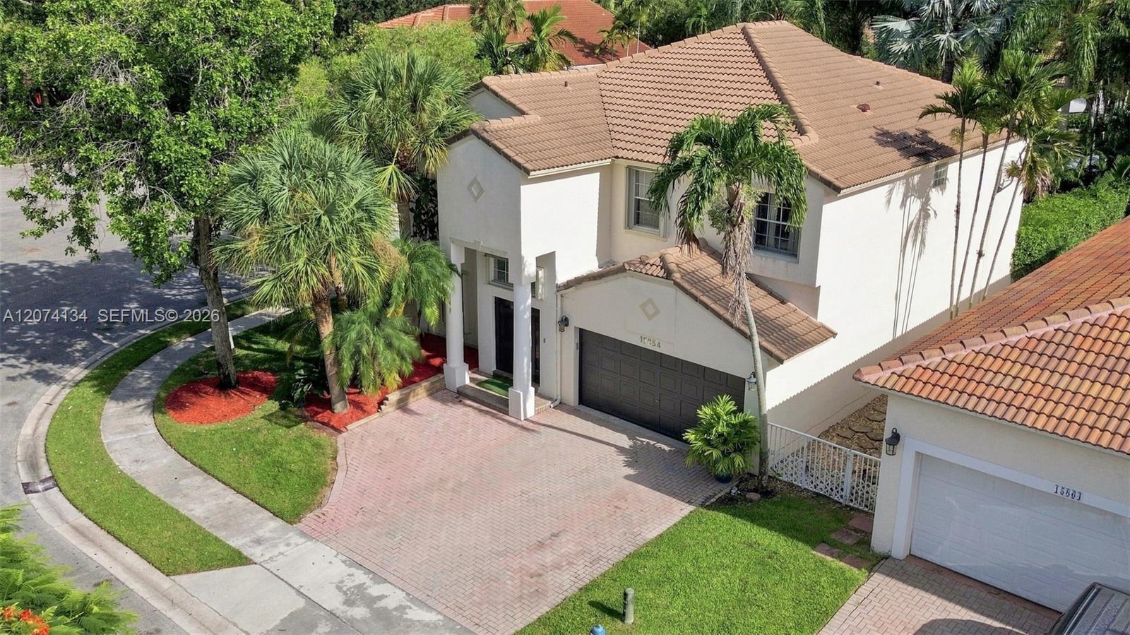 15854 SW 14th Ct, Pembroke Pines FL 33027 photo 3