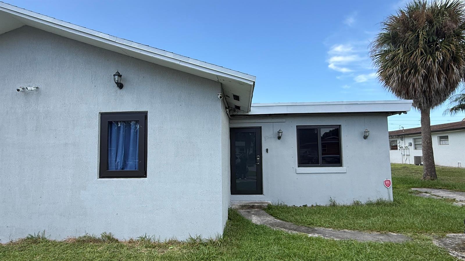 4727 Myrtle Lane, West Palm Beach FL 33417