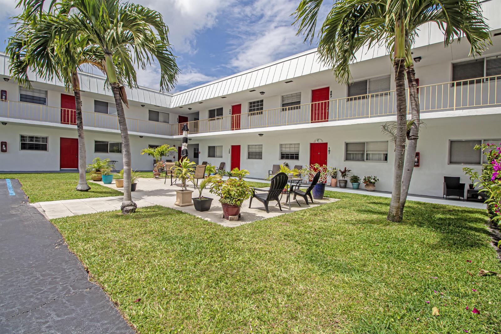 402 Lake Shore Drive, West Palm Beach FL 33403