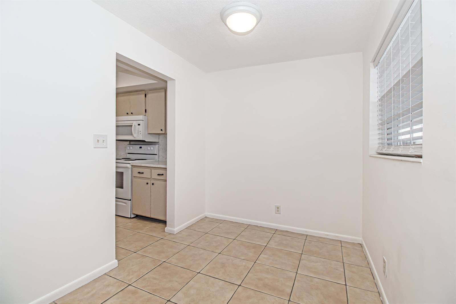 402 Lake Shore Drive, West Palm Beach FL 33403 photo 5