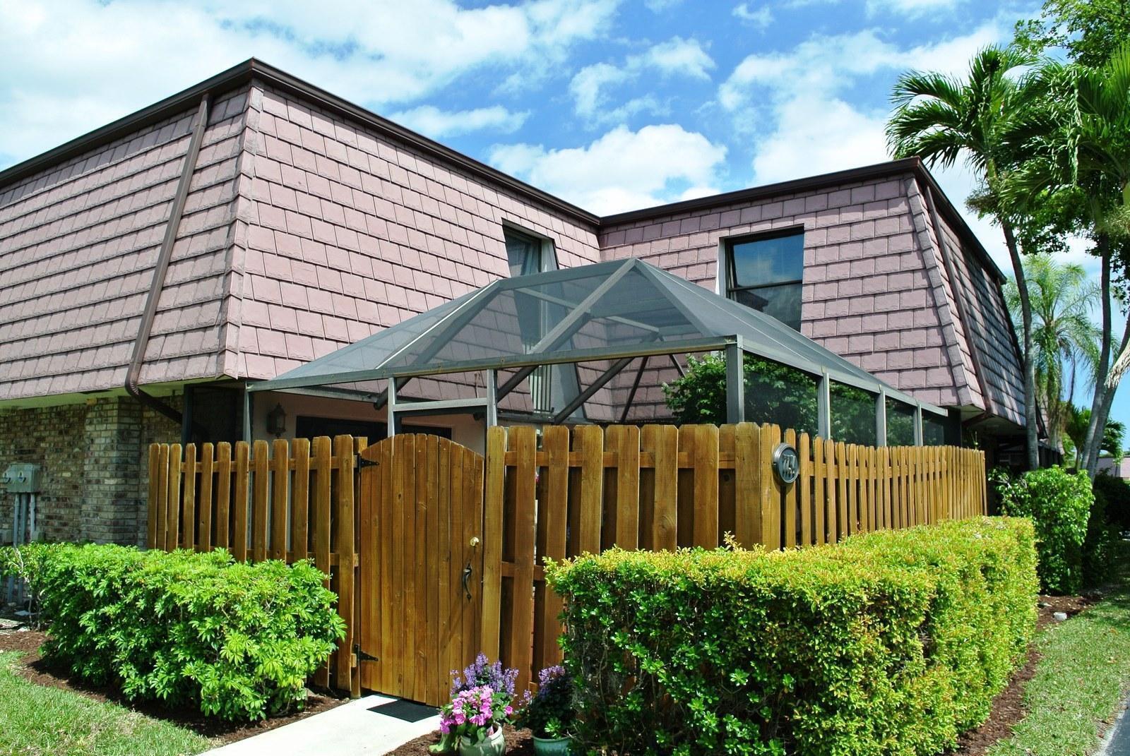 7754 Courtyard Run W, Boca Raton FL 33433