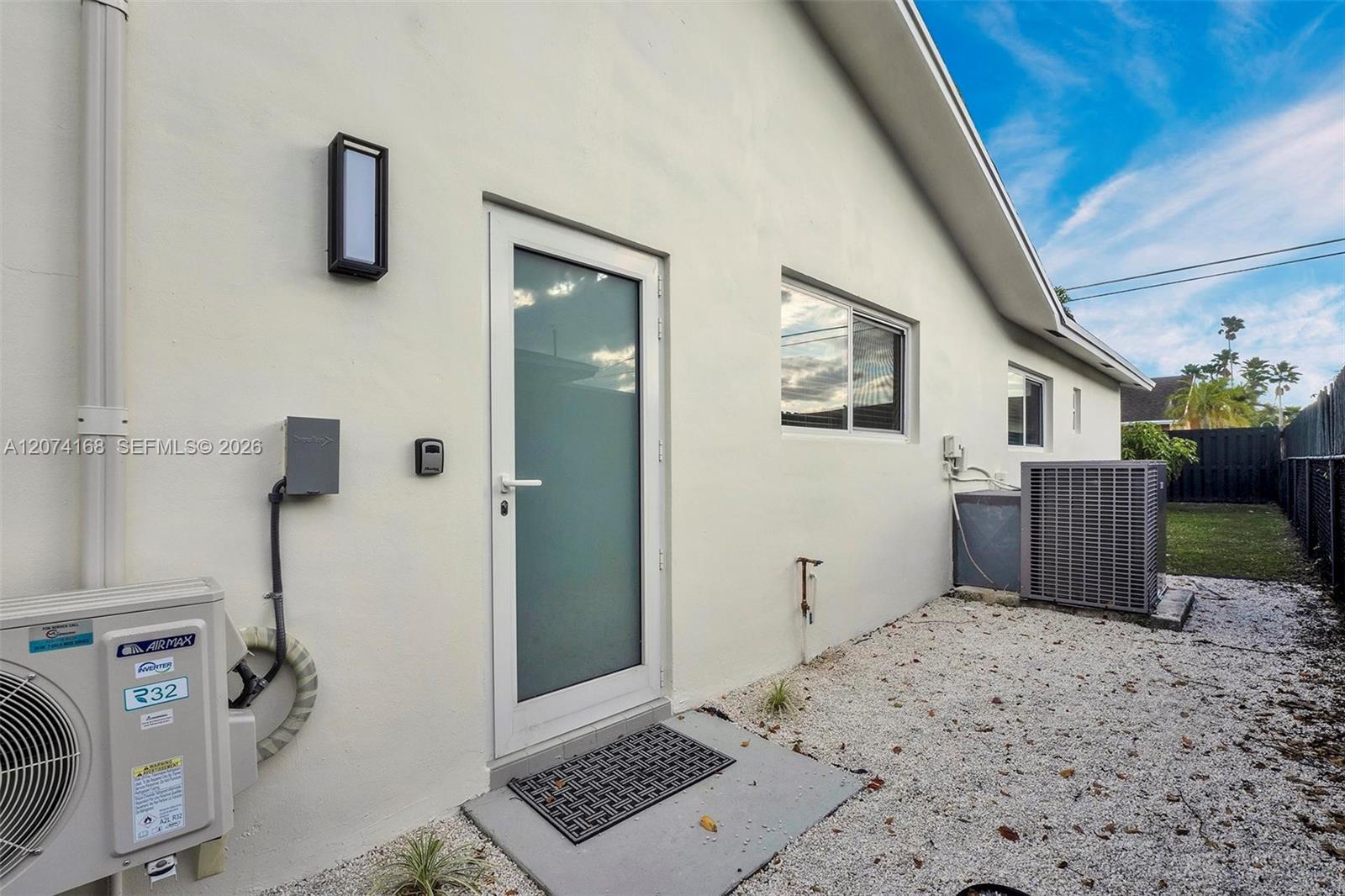 10430 Sunset Strip, Sunrise FL 33322 photo 4