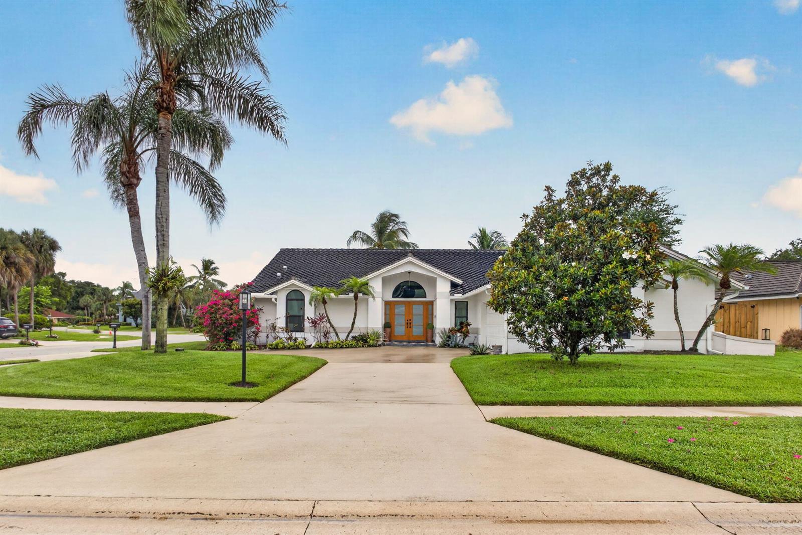 12897 LA ROCHELLE Circle, Palm Beach Gardens FL 33410