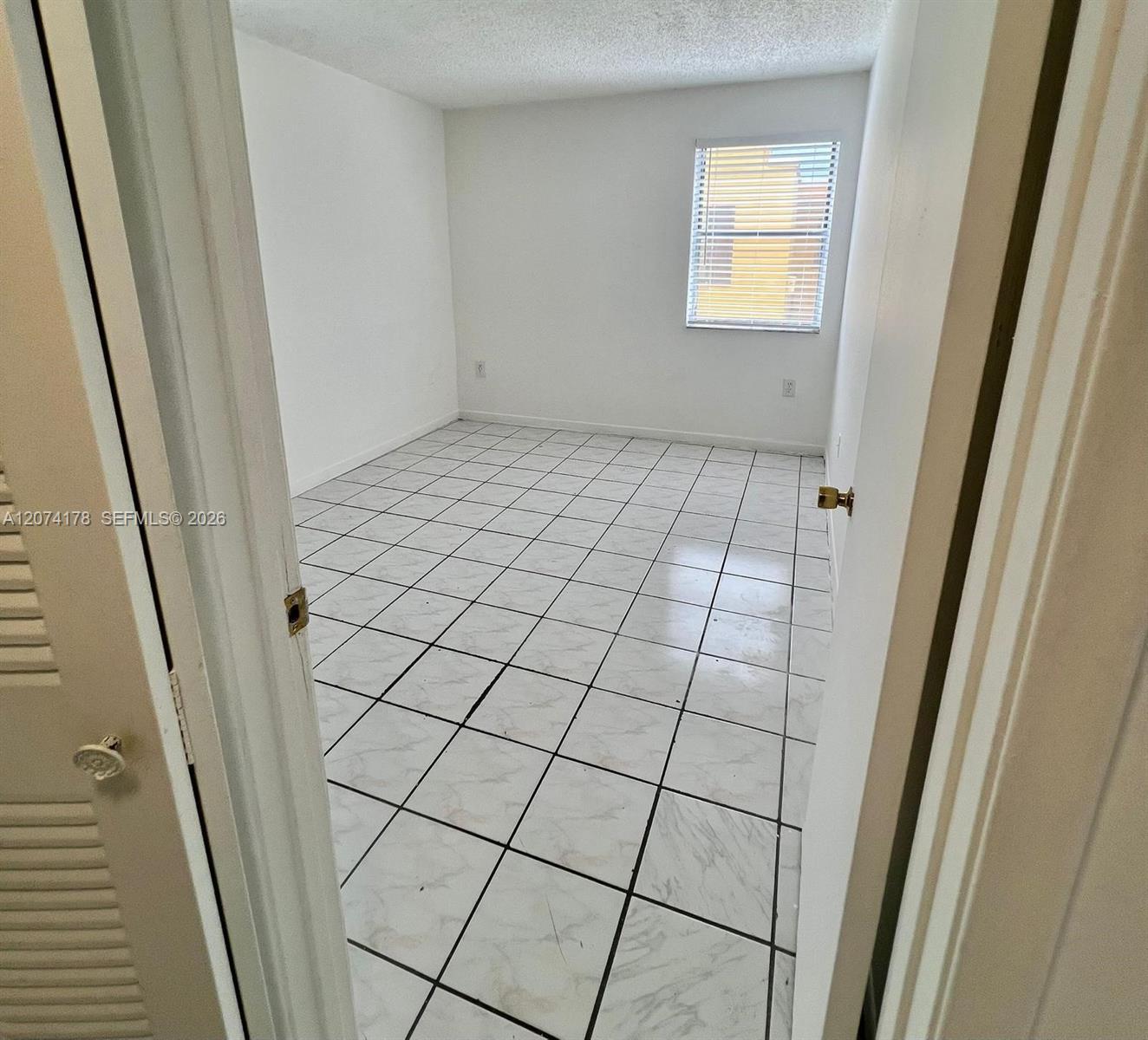 Sweetwater, FL 33172 photo 2