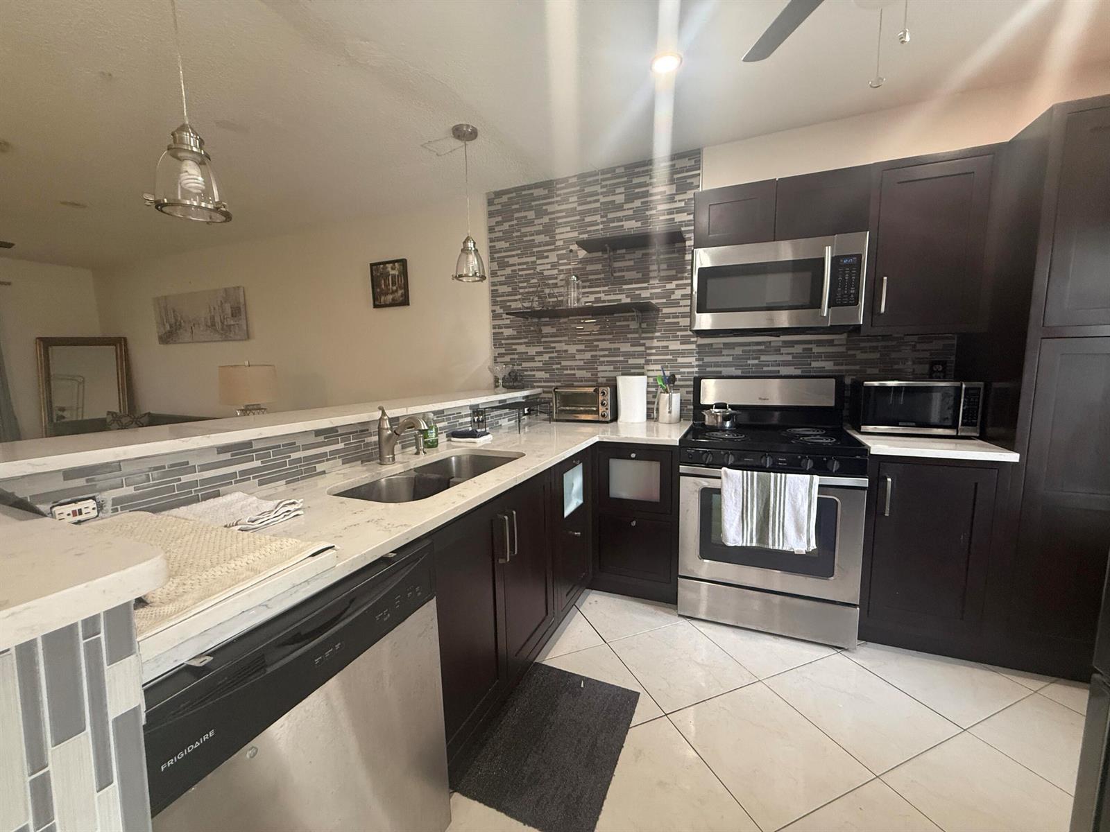 3406 NW 49TH Avenue # 515, Lauderdale Lakes FL 33319 photo 4