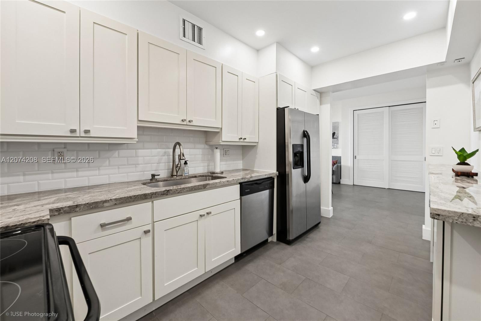 90 Edgewater Dr, Coral Gables FL 33133 photo 5