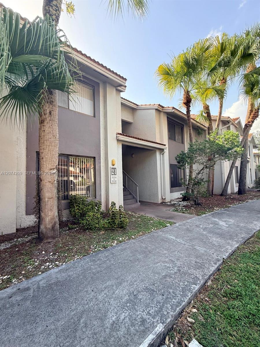 3228 Coral Lake Dr # 3228, Coral Springs FL 33065 photo 2