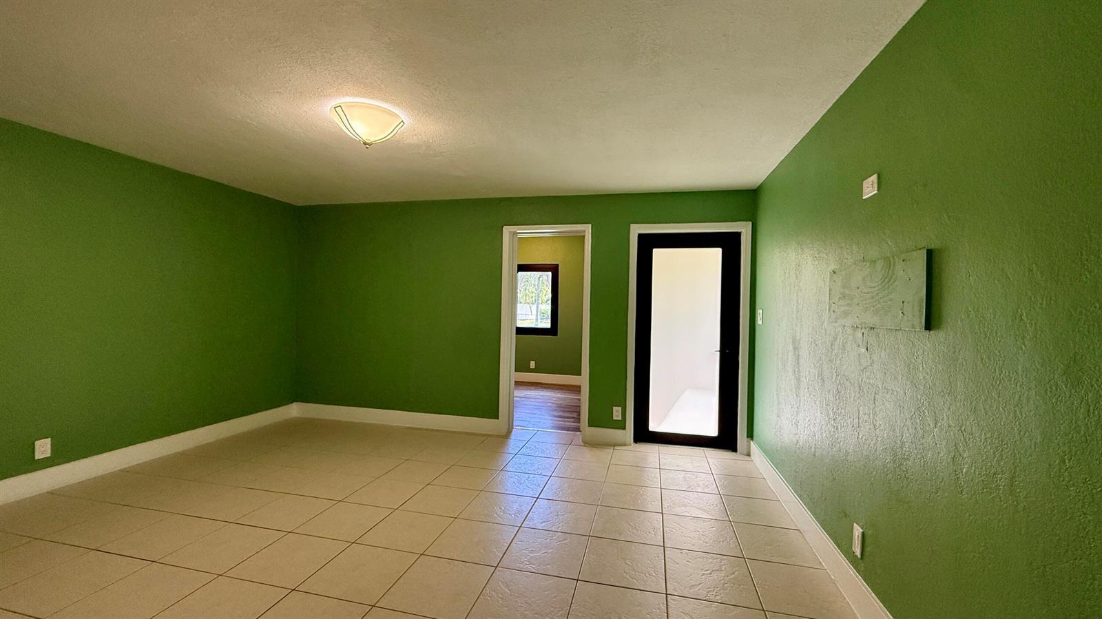 4729 Myrtle Lane, West Palm Beach FL 33417 photo 3