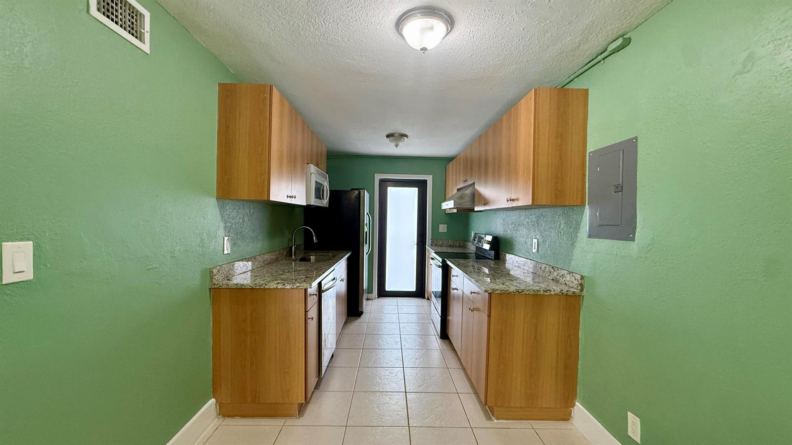 4729 Myrtle Lane, West Palm Beach FL 33417 photo 4
