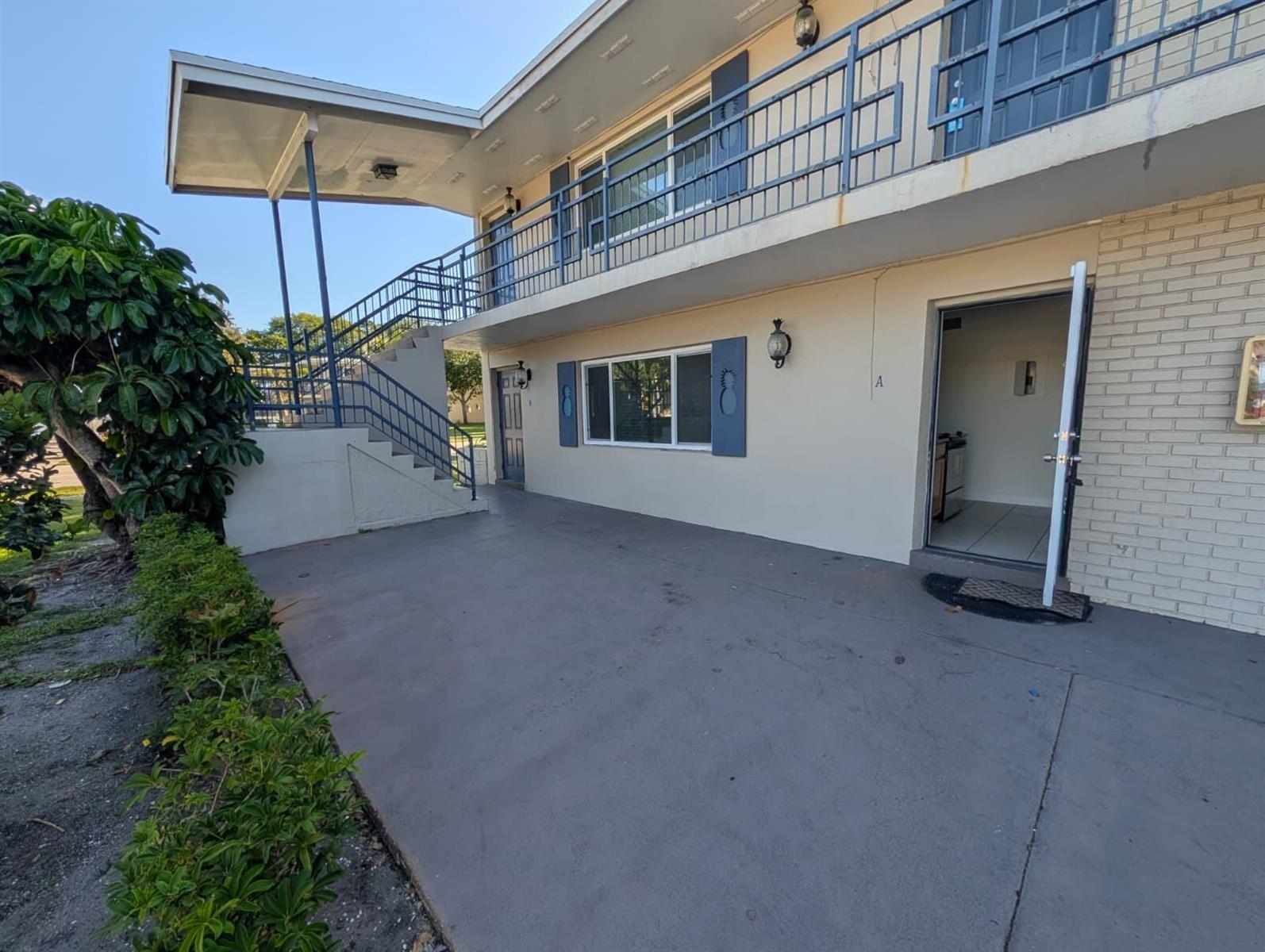 817 LIGHTHOUSE Drive # A, North Palm Beach FL 33408 photo 2