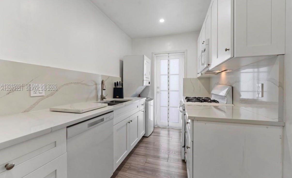 8550 Byron Ave # 2G, Miami Beach FL 33141 photo 3