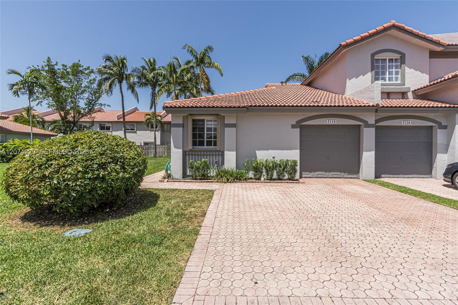 5118 NW 115th Ct, Doral FL 33178 photo 2