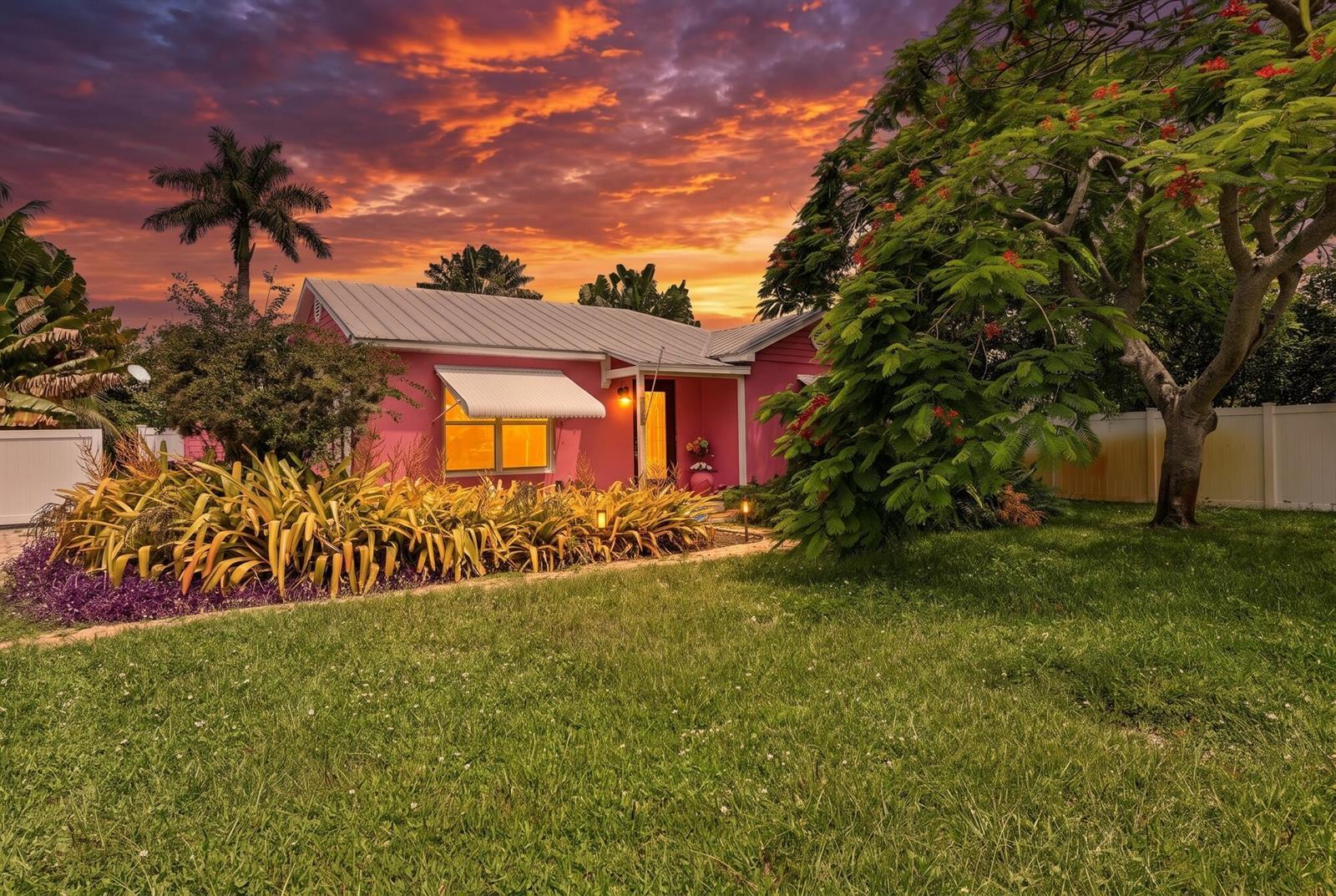 227 S SWINTON Avenue, Delray Beach FL 33444