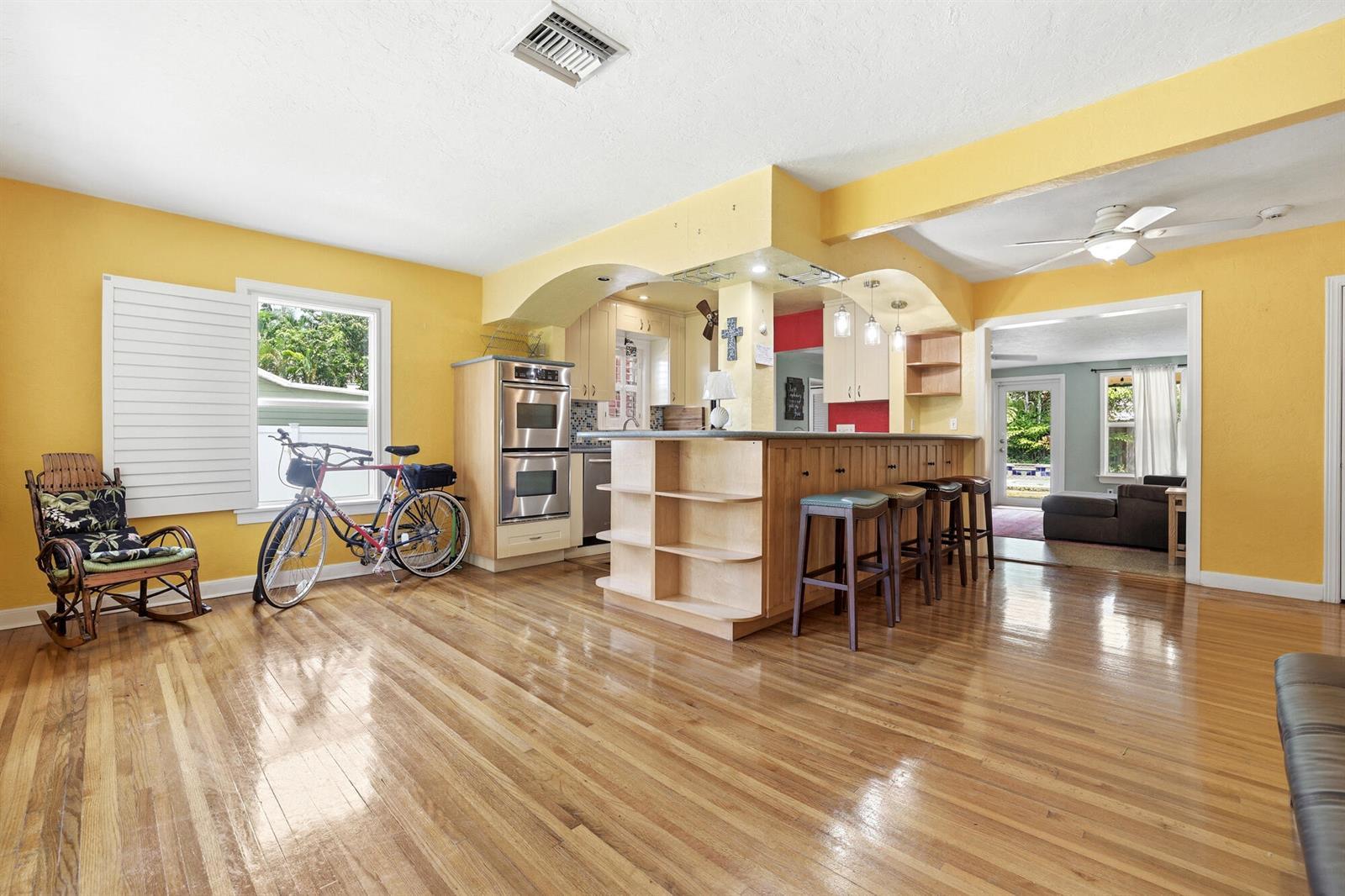 227 S SWINTON Avenue, Delray Beach FL 33444 photo 4