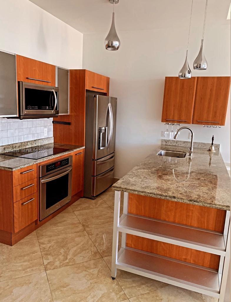 185 SW 7th St # 4303, Miami FL 33130 photo 2